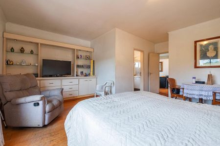 Casa à venda com 280m², 2 quartos e 3 vagasSuíte 1