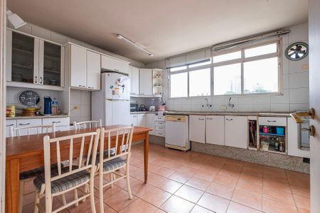 Casa à venda com 280m², 2 quartos e 3 vagasCozinha