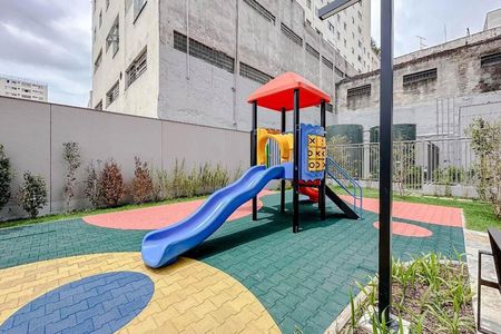 Apartamento para alugar com 30m², 1 quarto e 1 vaga Apartamento para alugar com 30m², 1 quarto e 1 vagaÁrea comum - Playground