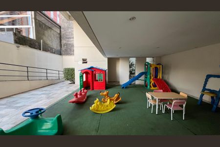 Apartamento à venda com 90m², 3 quartos e 2 vagas Apartamento à venda com 90m², 3 quartos e 2 vagasPlayground