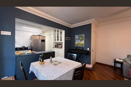 Apartamento à venda com 90m², 3 quartos e 2 vagas Apartamento à venda com 90m², 3 quartos e 2 vagasSala de Jantar