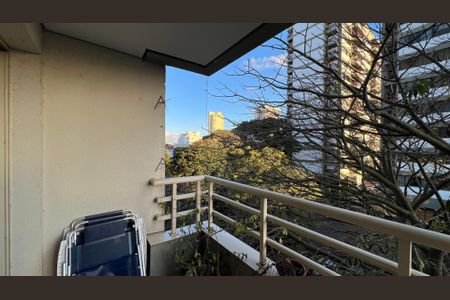 Apartamento à venda com 90m², 3 quartos e 2 vagas Apartamento à venda com 90m², 3 quartos e 2 vagasVaranda