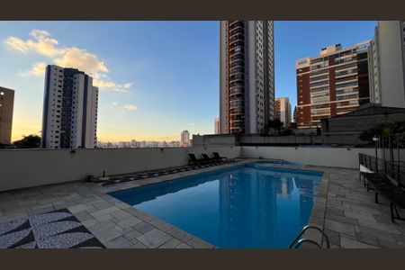 Apartamento à venda com 90m², 3 quartos e 2 vagas Apartamento à venda com 90m², 3 quartos e 2 vagasPiscina
