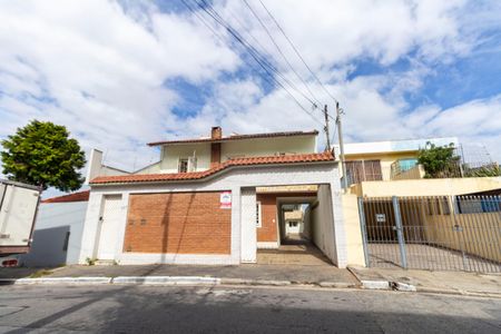 Casa à venda com 400m², 4 quartos e 6 vagasFachada