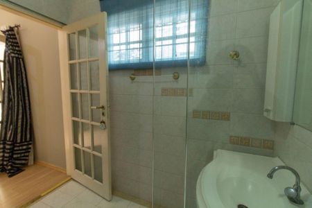 Casa à venda com 400m², 4 quartos e 6 vagasBanheiro da Suíte 3