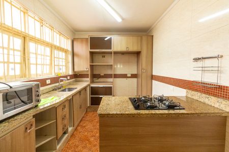 Casa à venda com 400m², 4 quartos e 6 vagasCozinha