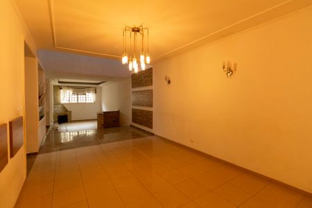 Casa à venda com 400m², 4 quartos e 6 vagasSala de Jantar