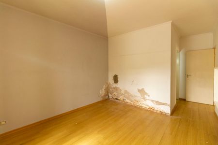 Casa à venda com 400m², 4 quartos e 6 vagasSuíte 2