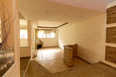 Casa à venda com 400m², 4 quartos e 6 vagasSala