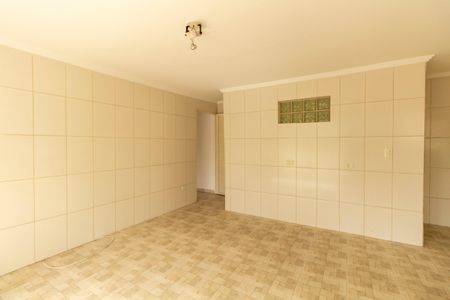 Casa à venda com 400m², 4 quartos e 6 vagasCozinha anexo