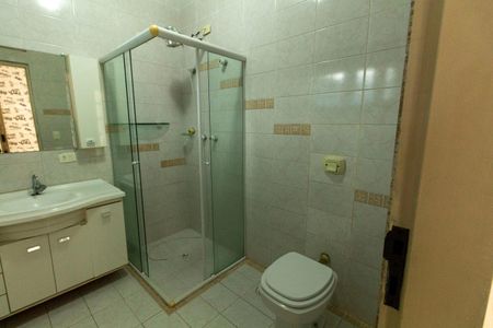 Casa à venda com 400m², 4 quartos e 6 vagasBanheiro da Suíte 3