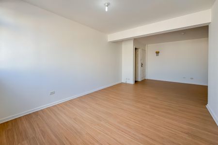 Apartamento à venda com 92m², 2 quartos e 1 vaga Apartamento à venda com 92m², 2 quartos e 1 vagaSala