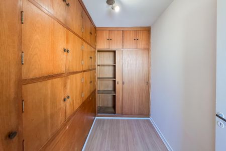 Apartamento à venda com 92m², 2 quartos e 1 vaga Apartamento à venda com 92m², 2 quartos e 1 vagaQuarto de Serviço