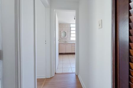 Apartamento à venda com 92m², 2 quartos e 1 vaga Apartamento à venda com 92m², 2 quartos e 1 vagaCorredor