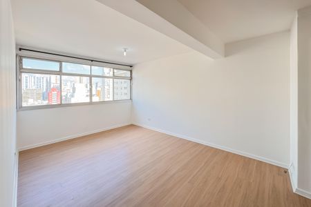 Apartamento à venda com 92m², 2 quartos e 1 vaga Apartamento à venda com 92m², 2 quartos e 1 vagaSala