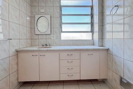 Apartamento à venda com 92m², 2 quartos e 1 vaga Apartamento à venda com 92m², 2 quartos e 1 vagaBanheiro Corredor