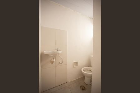 Casa para alugar com 35m², 2 quartos e sem vaga Casa para alugar com 35m², 2 quartos e sem vagaBANHEIRO