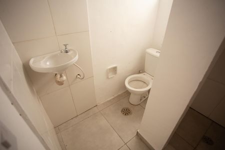 Casa para alugar com 35m², 2 quartos e sem vaga Casa para alugar com 35m², 2 quartos e sem vagaBANHEIRO