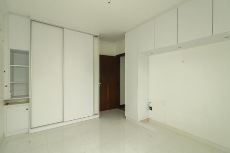 Apartamento à venda com 76m², 2 quartos e 1 vagaQuarto