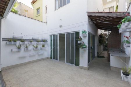 Casa à venda com 3 quartos, 260m² em Cambuci, São Paulo