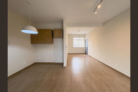 Apartamento à venda com 64m², 1 quarto e sem vagaSala