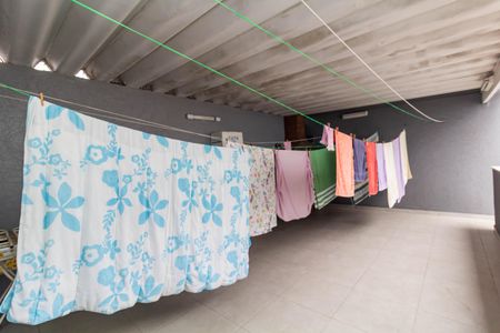 Casa à venda com 200m², 3 quartos e 4 vagas Casa à venda com 200m², 3 quartos e 4 vagasArea comum