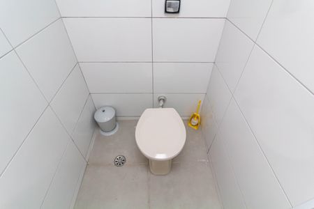 Casa à venda com 200m², 3 quartos e 4 vagas Casa à venda com 200m², 3 quartos e 4 vagasBanheiro de Serviço