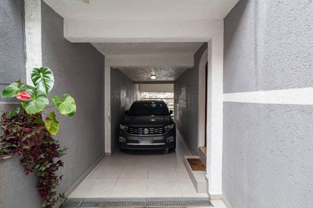 Casa à venda com 200m², 3 quartos e 4 vagas Casa à venda com 200m², 3 quartos e 4 vagasArea comumj