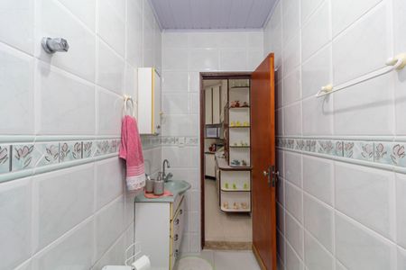 Casa à venda com 200m², 3 quartos e 4 vagas Casa à venda com 200m², 3 quartos e 4 vagasBanheiro Social