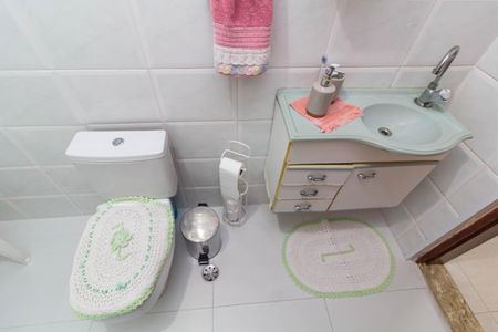 Casa à venda com 200m², 3 quartos e 4 vagas Casa à venda com 200m², 3 quartos e 4 vagasBanheiro Social