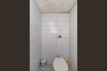 Casa à venda com 200m², 3 quartos e 4 vagas Casa à venda com 200m², 3 quartos e 4 vagasBanheiro de Serviço