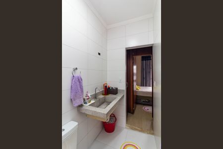 Casa à venda com 200m², 3 quartos e 4 vagas Casa à venda com 200m², 3 quartos e 4 vagasBanheiro /Suite