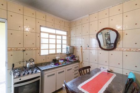 Casa à venda com 160m², 4 quartos e 2 vagas Casa à venda com 160m², 4 quartos e 2 vagasCozinha