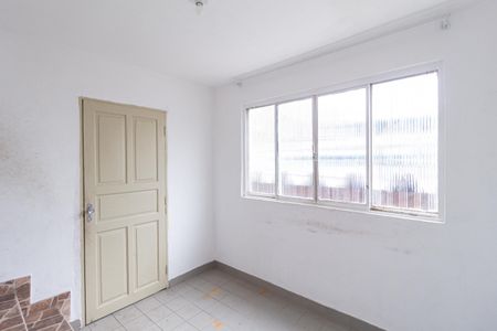 Casa à venda com 160m², 4 quartos e 2 vagas Casa à venda com 160m², 4 quartos e 2 vagasSala