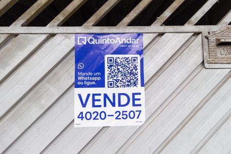 Casa à venda com 160m², 4 quartos e 2 vagas Casa à venda com 160m², 4 quartos e 2 vagasPlaquinha