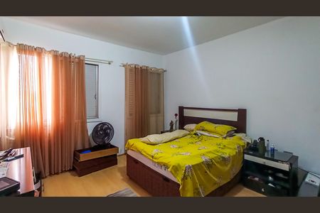 Quarto de apartamento à venda com 1 quarto, 59m² em Santana, Porto Alegre