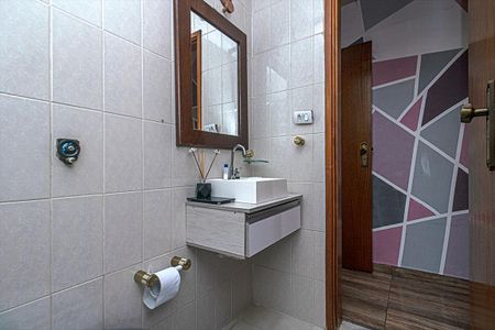 Casa à venda com 165m², 3 quartos e 2 vagas Casa à venda com 165m², 3 quartos e 2 vagasBanheiro da Suíte 1