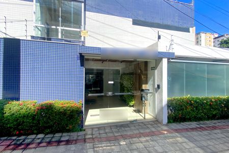 Apartamento à venda com 95m², 3 quartos e 2 vagasFachada