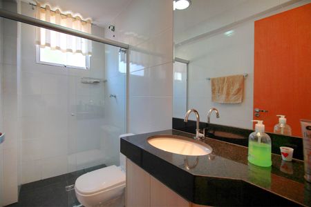 Apartamento à venda com 95m², 3 quartos e 2 vagasBanheiro
