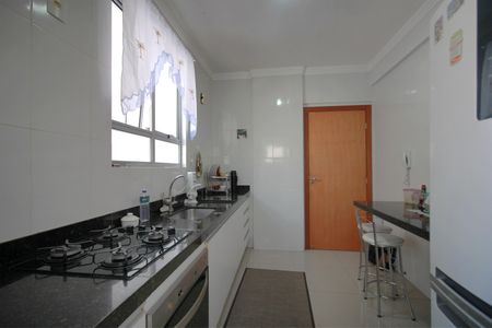 Apartamento à venda com 95m², 3 quartos e 2 vagasCozinha