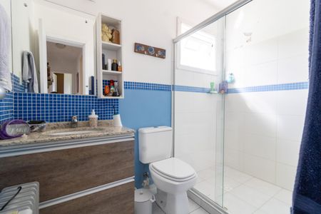 Casa de condomínio à venda com 175m², 3 quartos e 2 vagasBanheiro