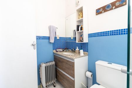 Casa de condomínio à venda com 175m², 3 quartos e 2 vagasBanheiro