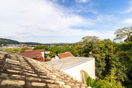 Casa de condomínio à venda com 175m², 3 quartos e 2 vagasVista