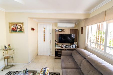 Casa de condomínio à venda com 175m², 3 quartos e 2 vagasSala