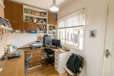 Casa de condomínio à venda com 175m², 3 quartos e 2 vagasQuarto 1