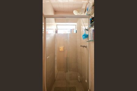 Casa à venda com 300m², 3 quartos e 3 vagasBanheiro 2