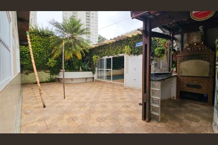 Casa à venda com 300m², 3 quartos e 3 vagasQuintal