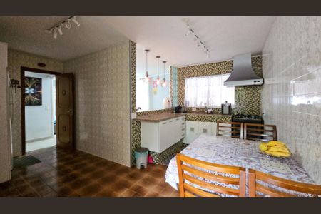 Casa à venda com 300m², 3 quartos e 3 vagasCozinha