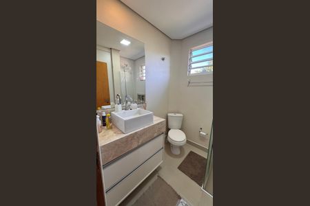 Apartamento à venda com 77m², 2 quartos e 2 vagasBanheiro