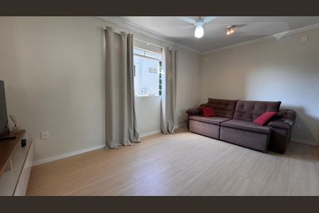 Apartamento à venda com 77m², 2 quartos e 2 vagasSala